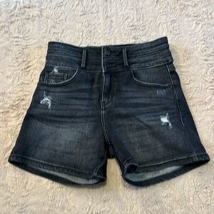 Ultra high rise KURVY shorts in size 27 • KanCan